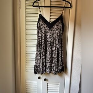 Circa 2013 Black Bandana/Floral Forever21 Dress (Size L)